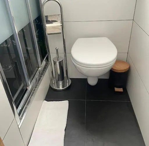 Au Centre De - 4pax Apartman *